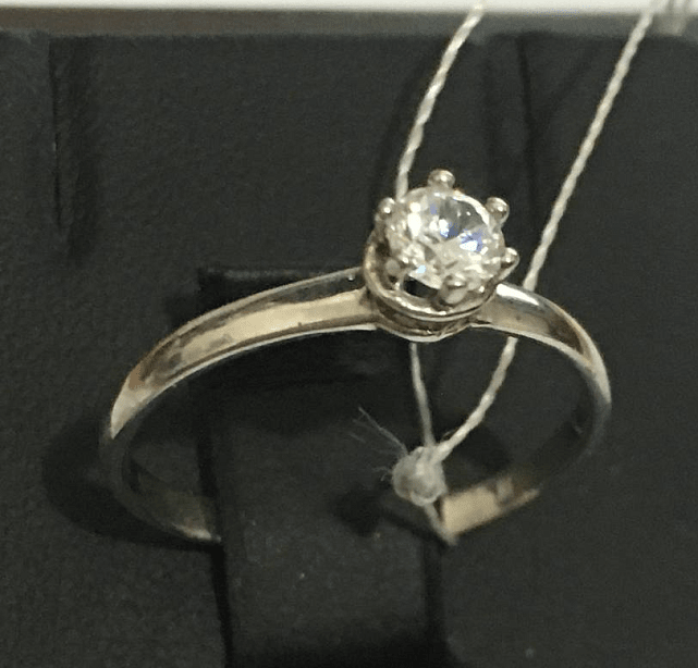 Серебряное кольцо с цирконием (31376044) 0