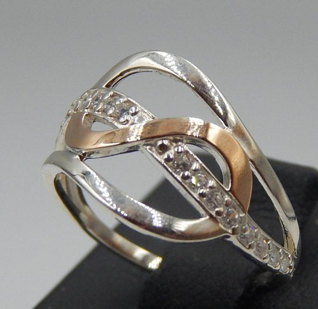 Серебряное кольцо с позолотой и цирконием (32035196) 1