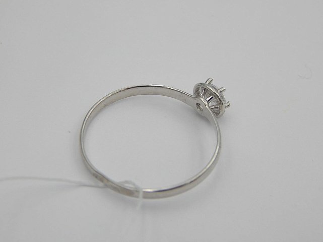 Серебряное кольцо с цирконием (30515097) 1