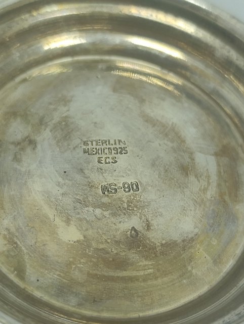 Серебряная чашка (33631180) 2