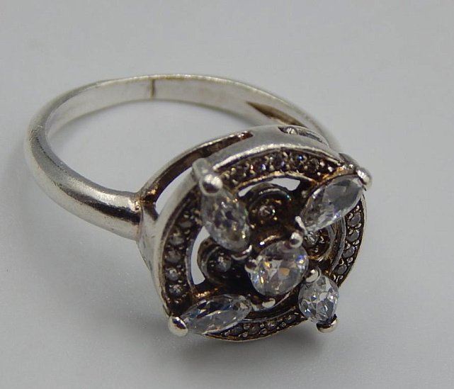 Серебряное кольцо с цирконием (31098498) 2