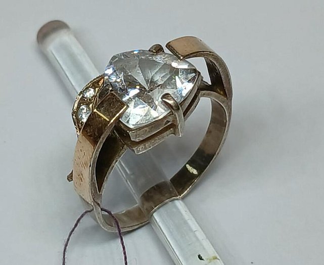 Серебряное кольцо с цирконием и позолотой (33770487) 0