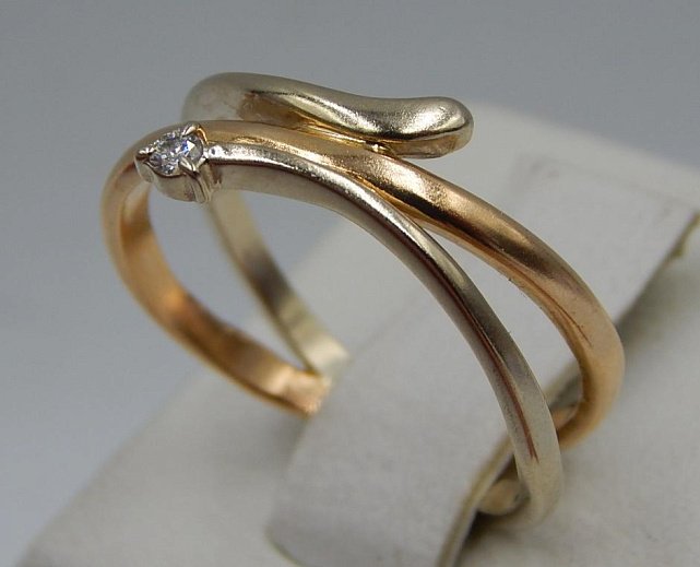 Кольцо из красного и белого золота с бриллиантом (-ми) (30703332) 1