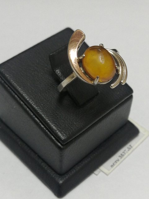 Серебряное кольцо с позолотой и природным самоцветом (30522102) 1