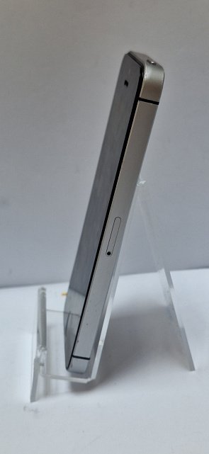 Apple iPhone SE 32Gb Silver (MP832) 1