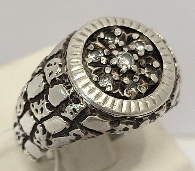 Серебряное кольцо с цирконием (33671143) 1