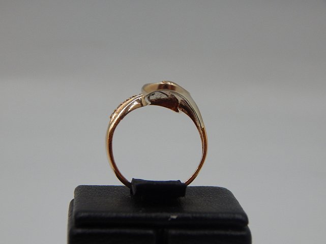 Кольцо из красного и белого золота с цирконием (33612756)  4