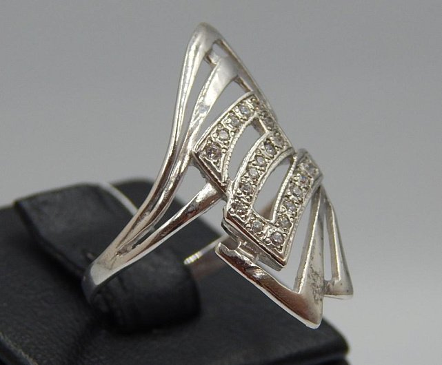 Серебряное кольцо с цирконием (32739177) 2