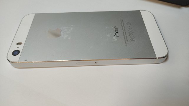Apple iPhone 5S 16Gb Silver 1
