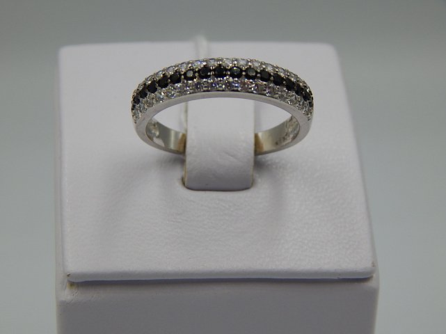 Серебряное кольцо с цирконием (30829186) 1