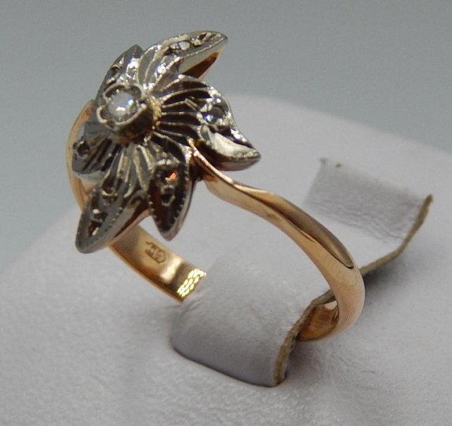 Кольцо из красного и белого золота с бриллиантом (-ми) (32200106) 1