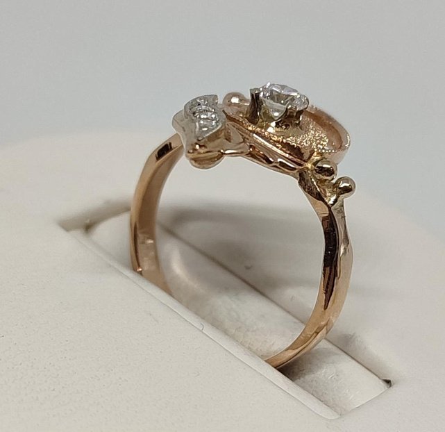 Кольцо из красного и белого золота с бриллиантом (-ми) (29908613) 1