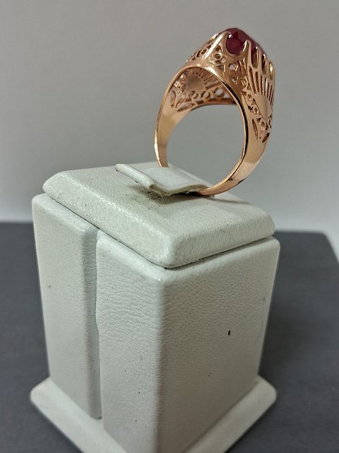 Кольцо из красного золота с корундом (31322610)  2