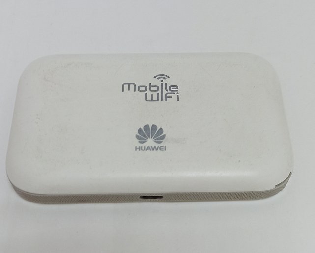 Модем 4G/3G + Wi-Fi роутер Huawei E5573Cs-609 1