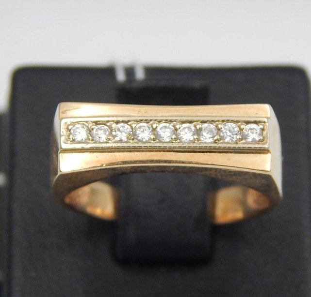 Перстень из красного и белого золота с цирконием (32282628) 0
