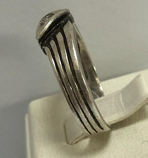 Серебряное кольцо с цирконием (33595739) 2