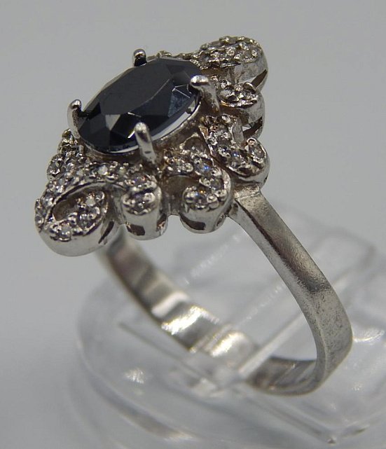 Серебряное кольцо с цирконием (33230746) 1
