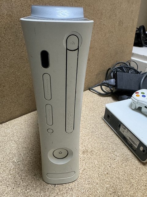 Игровая приставка Microsoft Xbox 360 120GB 1