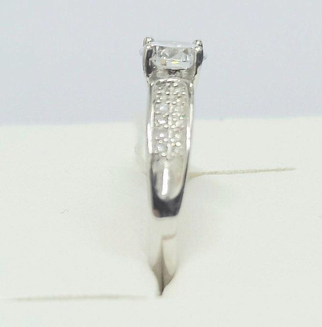 Серебряное кольцо с цирконием (30512476) 1