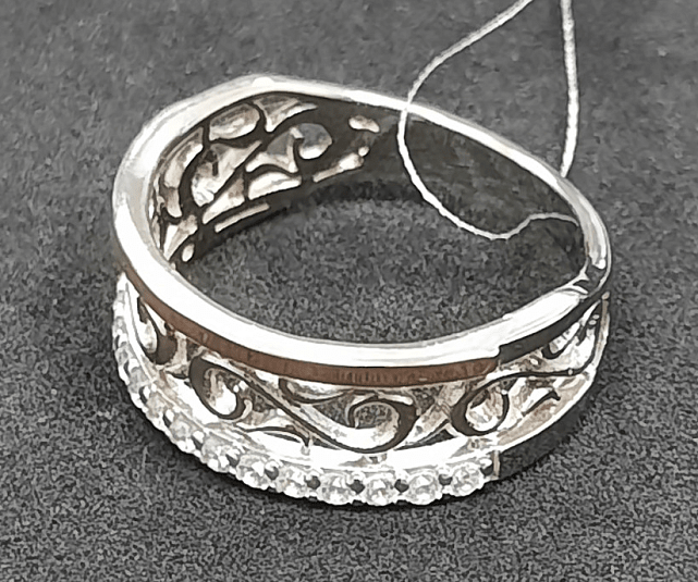 Серебряное кольцо с цирконием (31299368) 0