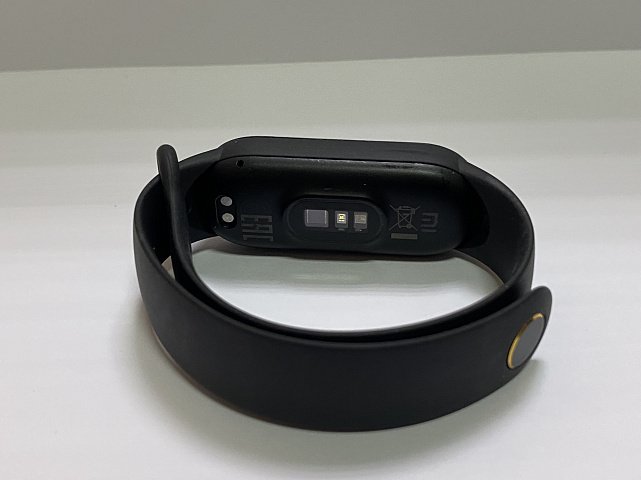Фитнес-браслет Xiaomi Mi Smart Band 6 NFC 1