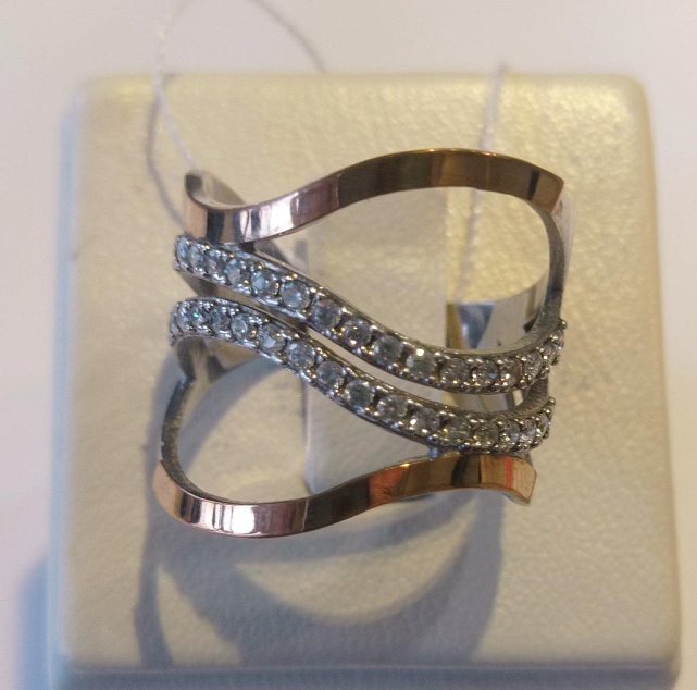 Серебряное кольцо с золотой вставкой и цирконием (33597713) 0