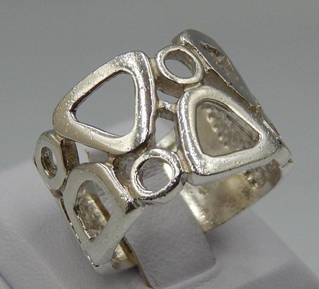 Серебряное кольцо (32440354) 1