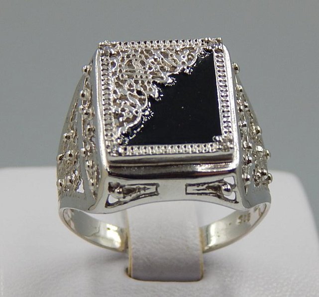 Серебряный перстень с эмалью и цирконием (30816361) 0