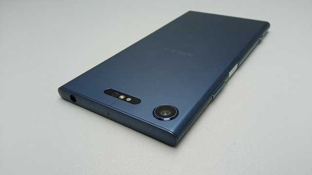 Sony Xperia XZ1 4/64Gb 5