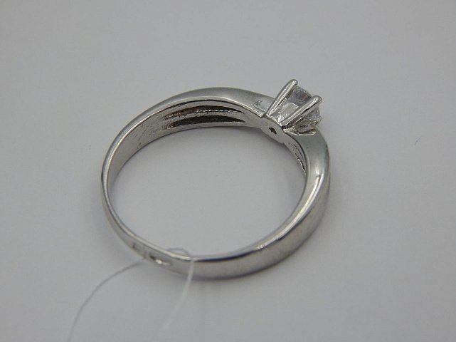 Серебряное кольцо с цирконием (30515240) 2