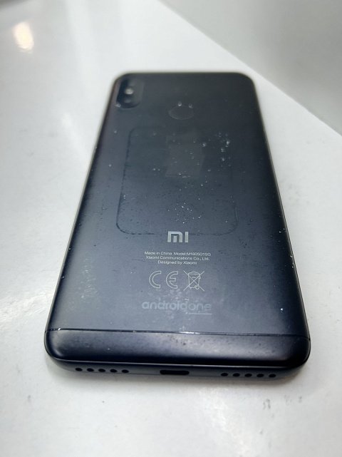 Xiaomi Mi A2 lite 3/32GB 2