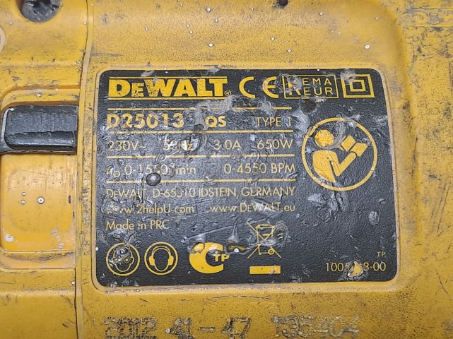 Перфоратор DeWalt D25013-QS 2