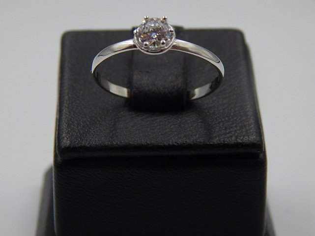 Серебряное кольцо с цирконием (31291711) 1