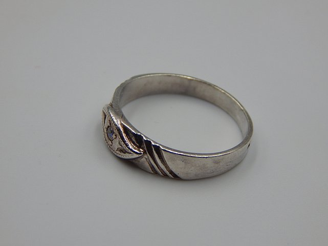 Серебряное кольцо с цирконием (33681006) 2