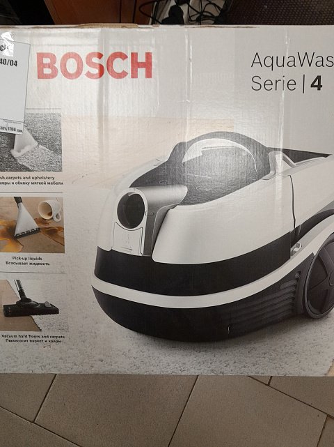 Пылесос моющий с аквафильтром Bosch BWD41740 3