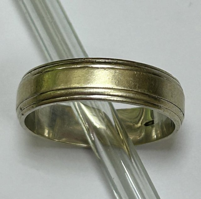 Обручальное кольцо из белого золота (33805268)  0