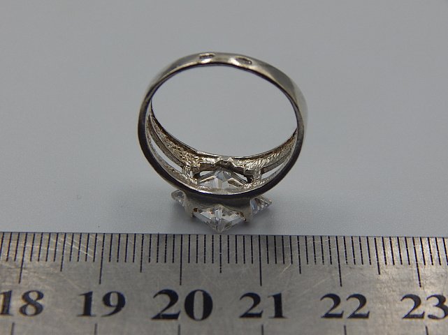 Серебряное кольцо с цирконием (31302568) 3