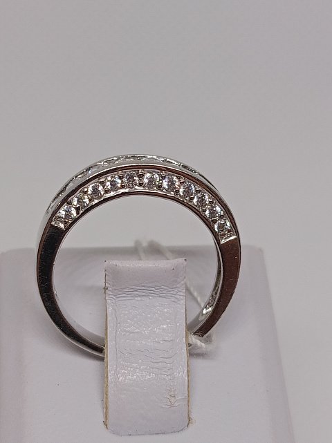 Серебряное кольцо с цирконием (33819503) 1