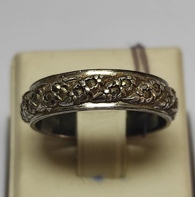 Серебряное кольцо (33856466) 0
