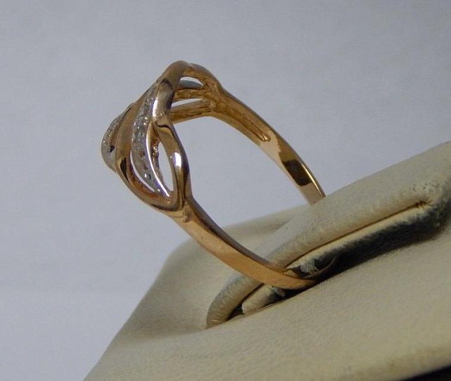 Кольцо из красного и белого золота с цирконием (30525910) 1