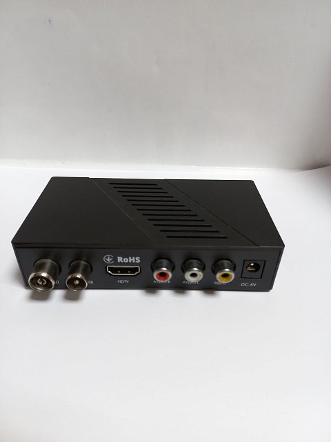 ТВ-тюнер Romsat T8008HD 1