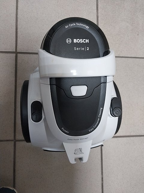 Пилосос безмішковий Bosch BGS05A225 5