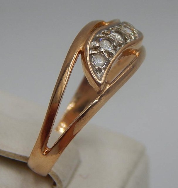 Кольцо из красного и белого золота с цирконием (29500366) 1
