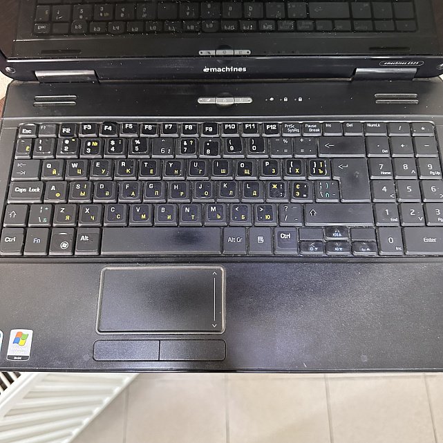 Ноутбук eMachines E525 (Intel Celeron T1600/2Gb/HDD160Gb) (33142021) 3