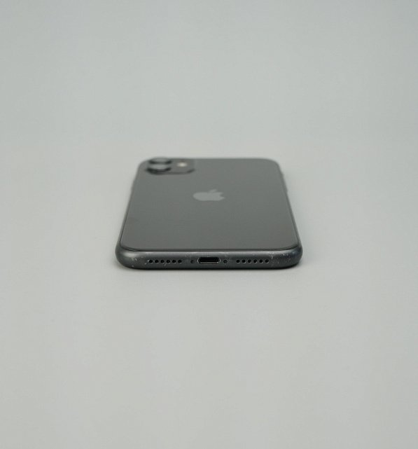 Apple iPhone 11 128GB Black (MWN72CH/A) 9