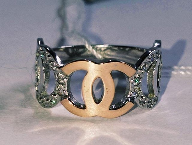 Серебряное кольцо с золотой вставкой и цирконием (24610663) 2