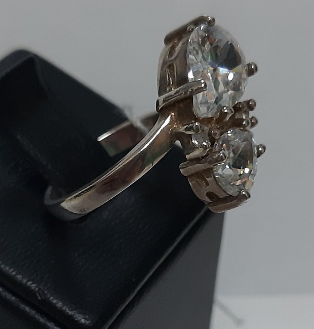 Серебряное кольцо с цирконием (30538418) 2