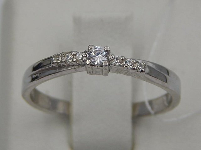 Серебряное кольцо с цирконием (30555831) 0