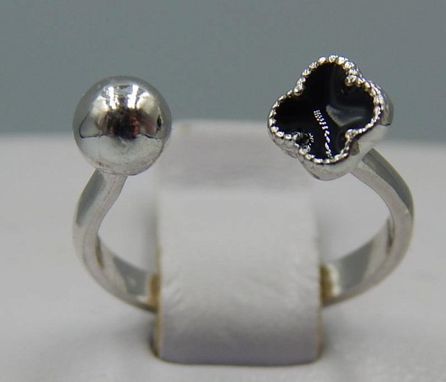Серебряное кольцо с эмалью (32419321) 0
