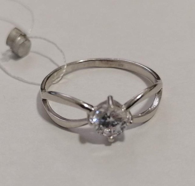 Серебряное кольцо с цирконием (31270644) 1